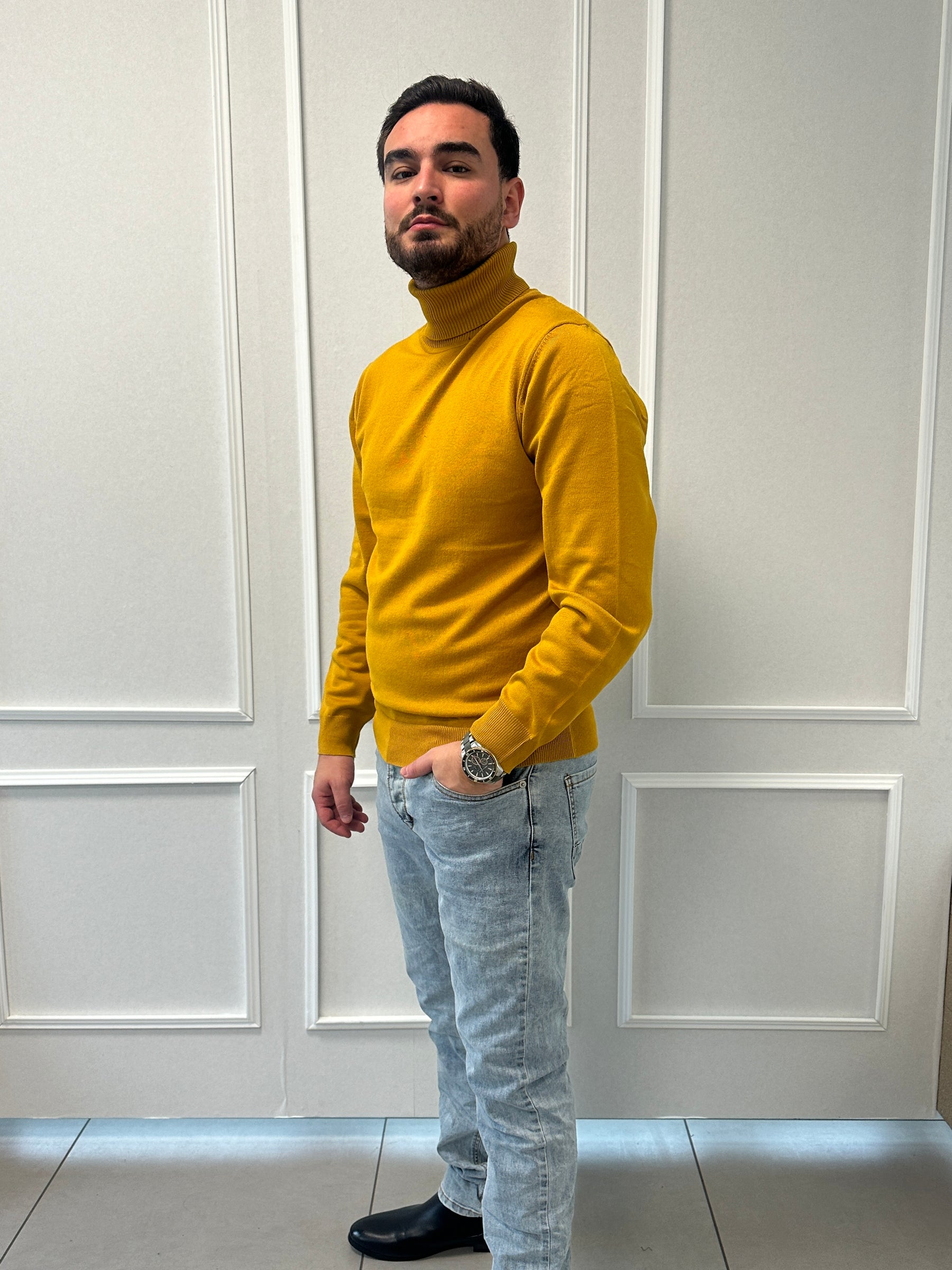 Pull Col Roulé Moutarde