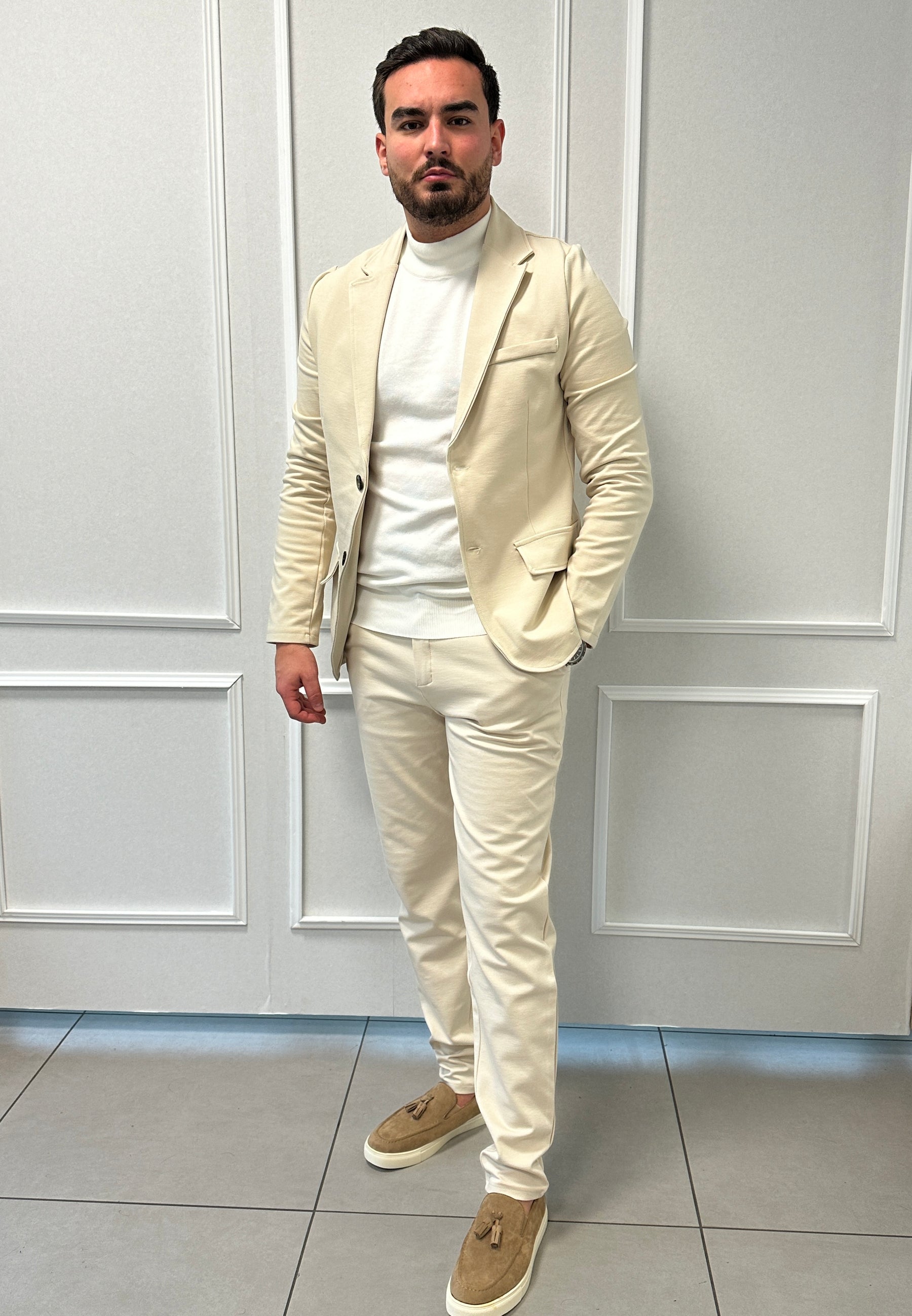 Costume beige décontracté